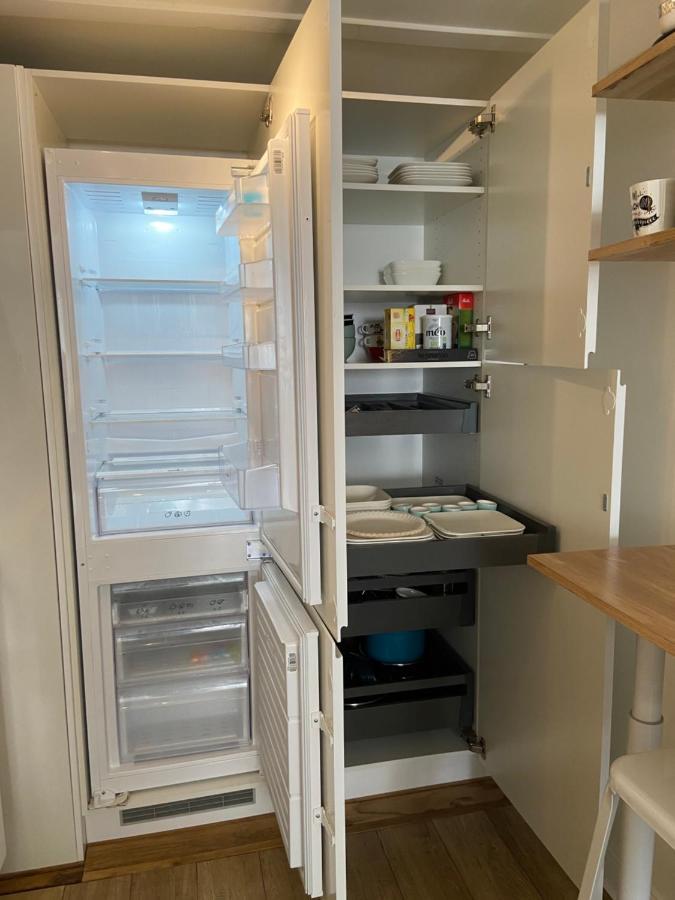 Superbe Duplex De 70M2 Avec 2 Chambres En Hyper Centre Au Calme Sur Cour Classe 3 Etoiles Avec Parking En Option La Rochelle  Exterior photo